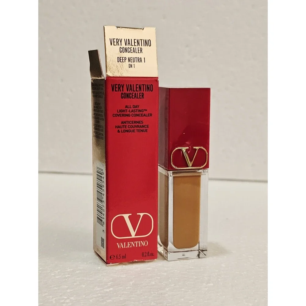 Valentino Very Valentino Concealer in the shade DN1